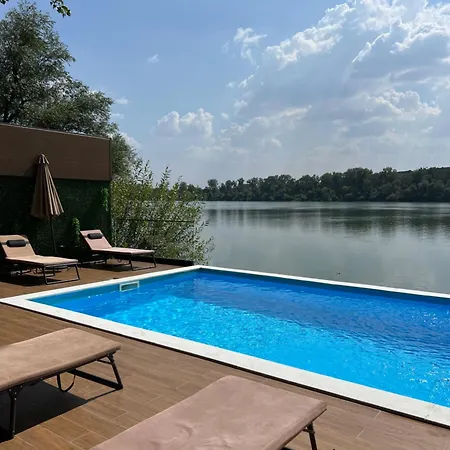 Riverhouse Pier * بلغراد